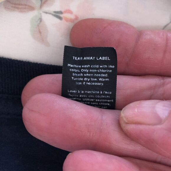 Seattle Kraken Short Sleeve T-shirt Size L GUC  Navy - Picture 4 of 5